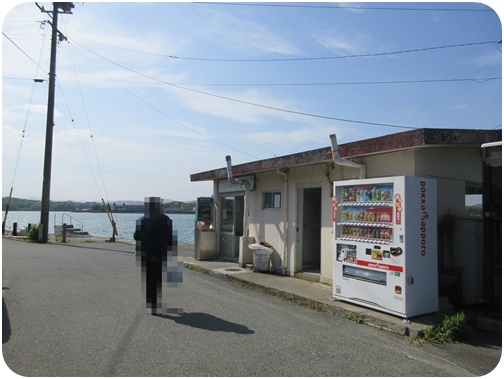 渡鹿野島対岸待合所